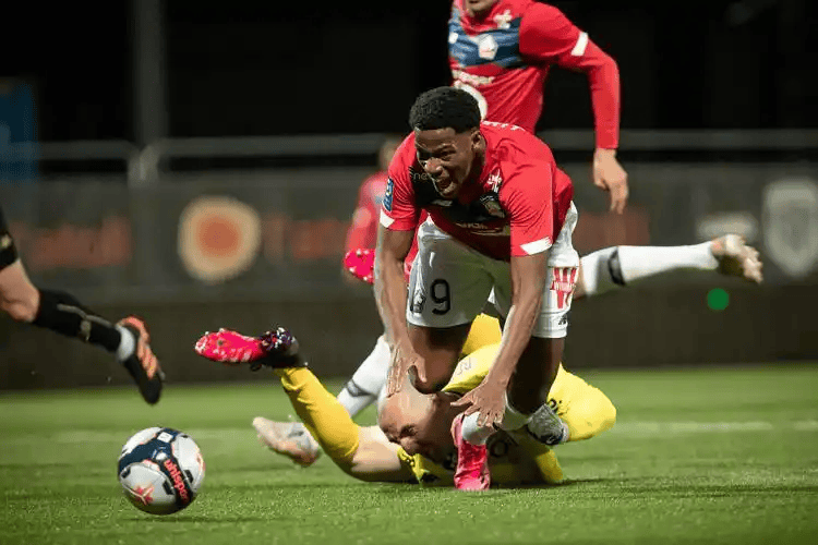 法国杯倒计时，里昂今晨手感冰凉，细节引发关注，底气十足，医务组通报恢复的简单介绍