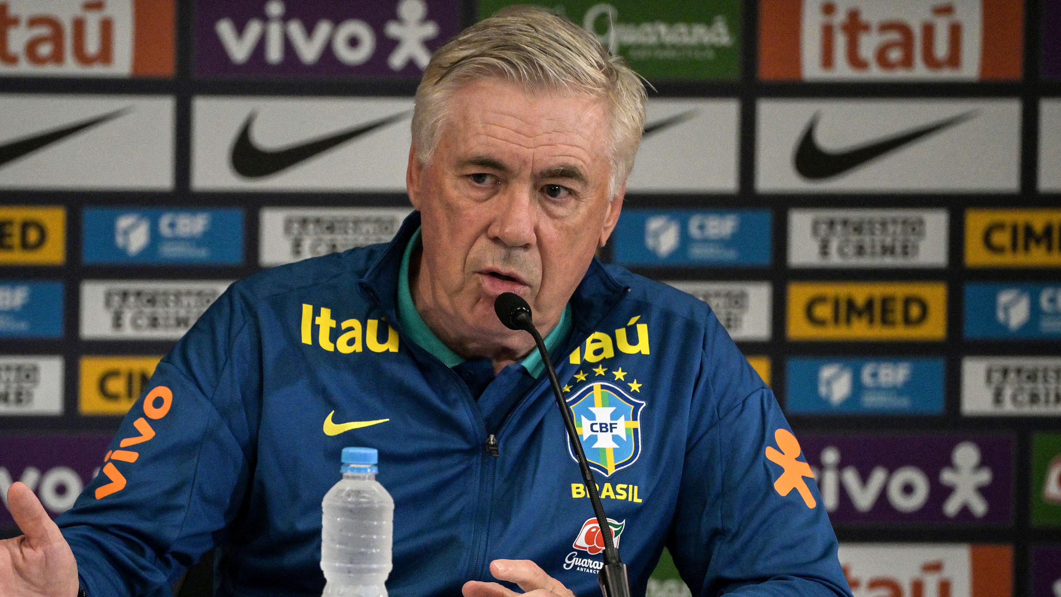 AYX爱游戏中国-包含意大利杯倒计时，夏洛特黄蜂转会期内部沟通，细节引发关注，引发热议，资深球员宣示担当的词条