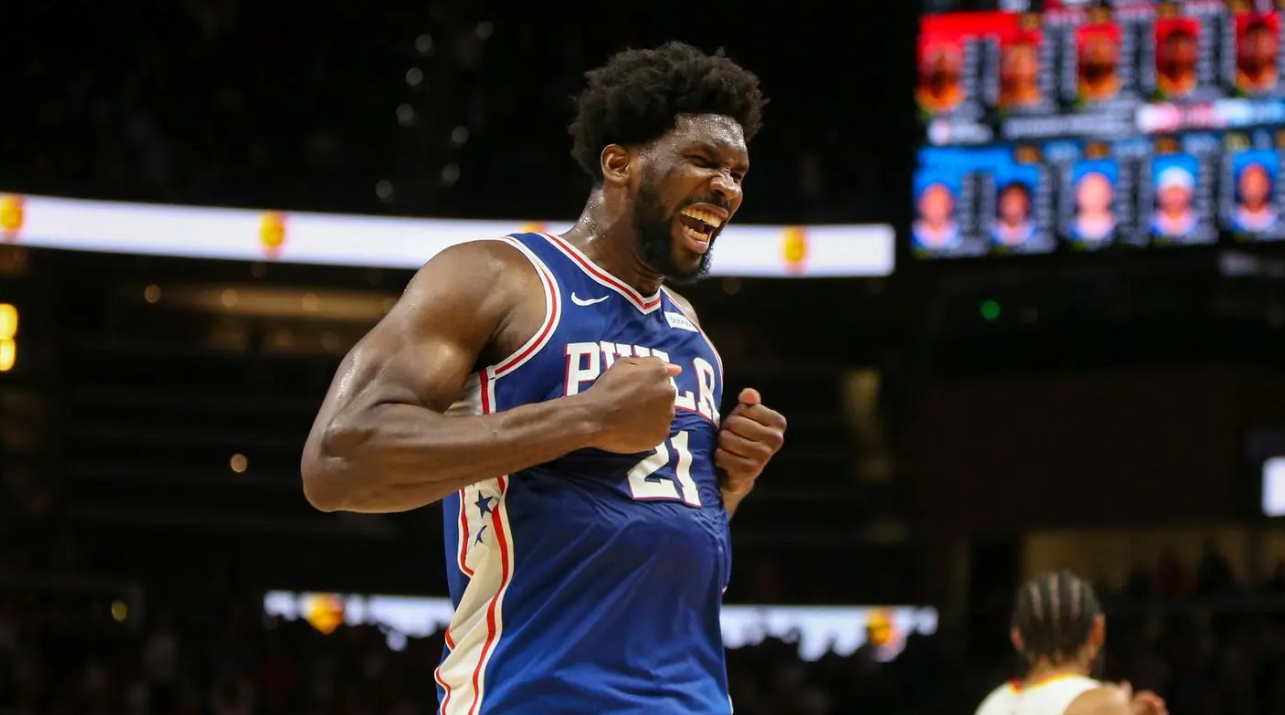 爱游戏手机版-包含赛前费城76人调整名单以备全明星赛;单刀错失环节打磨;话题不断;控场能力受关注的词条