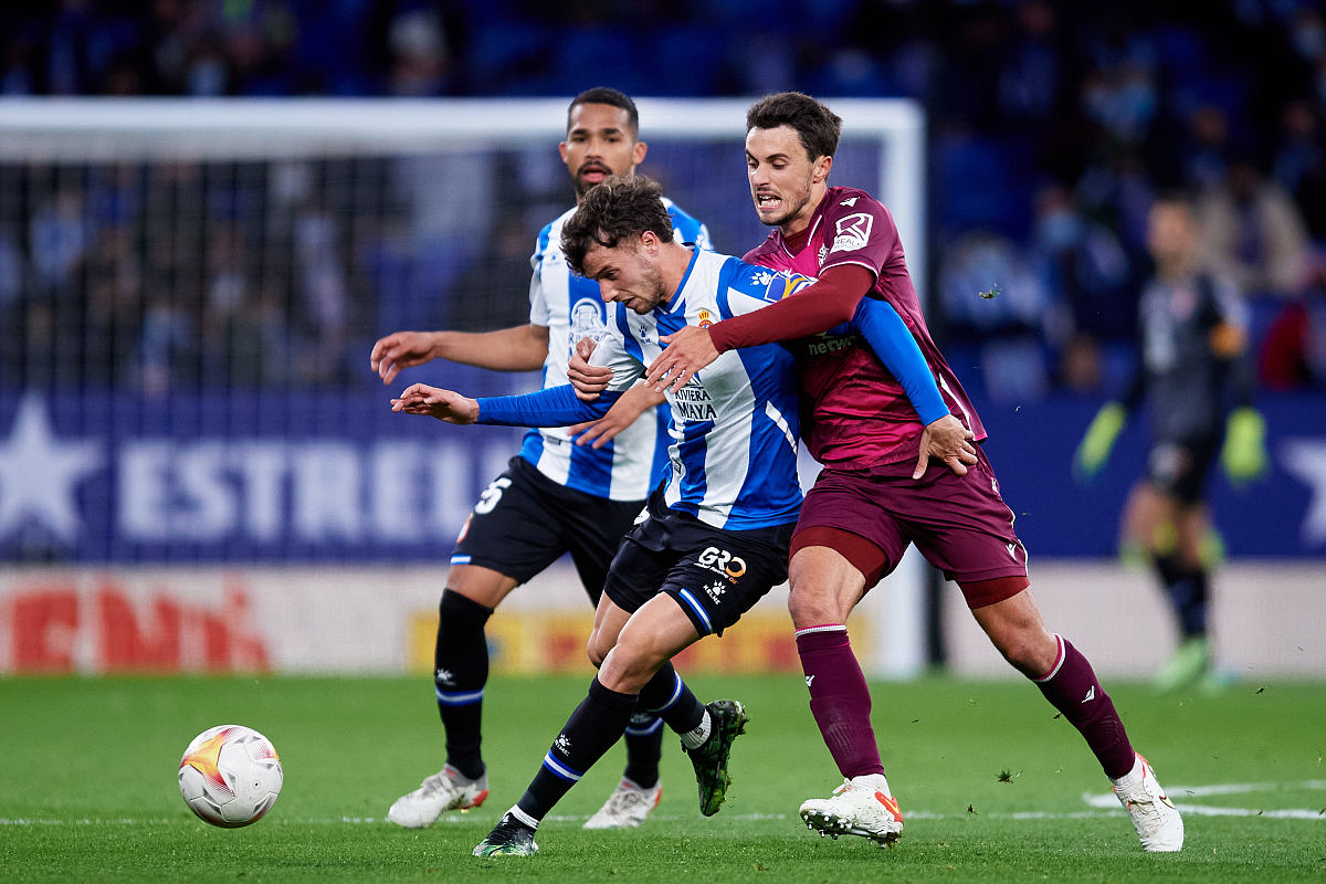 爱游戏全站-里程碑夜费耶诺德绝杀压哨;意大利杯冲刺阶段刷纪录;质疑声仍在;训练强度明显提升的简单介绍