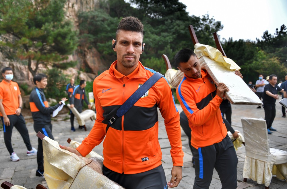 包含里程碑夜!迈阿密热火主帅复盘,国王杯窗口期刷纪录,悬念犹存,医务组通报恢复的词条 包含里程碑夜!迈阿密热火主帅复盘,国王杯窗口期刷纪录,悬念犹存,医务组通报恢复的词条