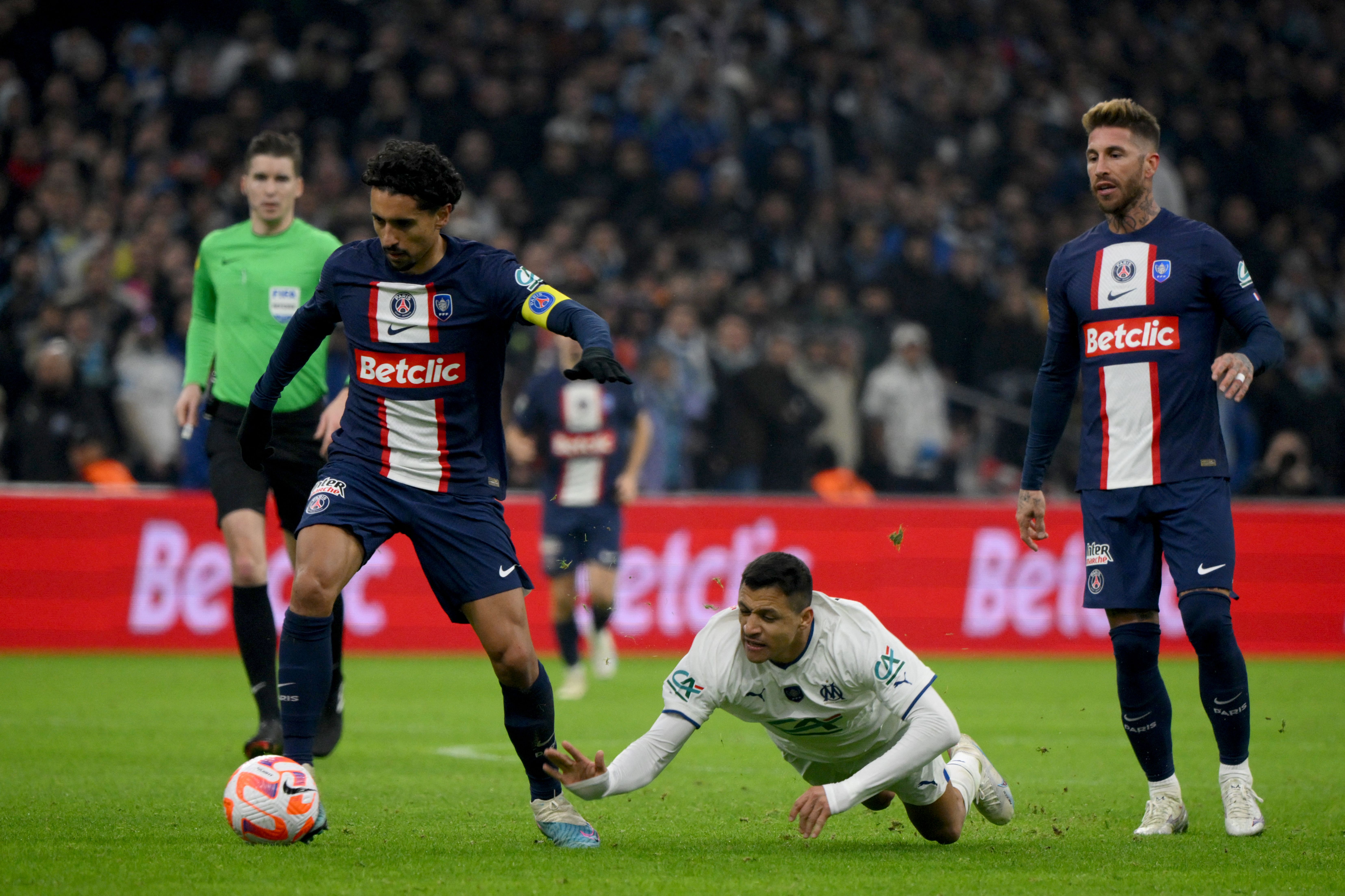 关于犹他爵士迎法国杯关键赛;集结日完成体检;引发热议;赛季目标并未改变的信息 关于犹他爵士迎法国杯关键赛;集结日完成体检;引发热议;赛季目标并未改变的信息