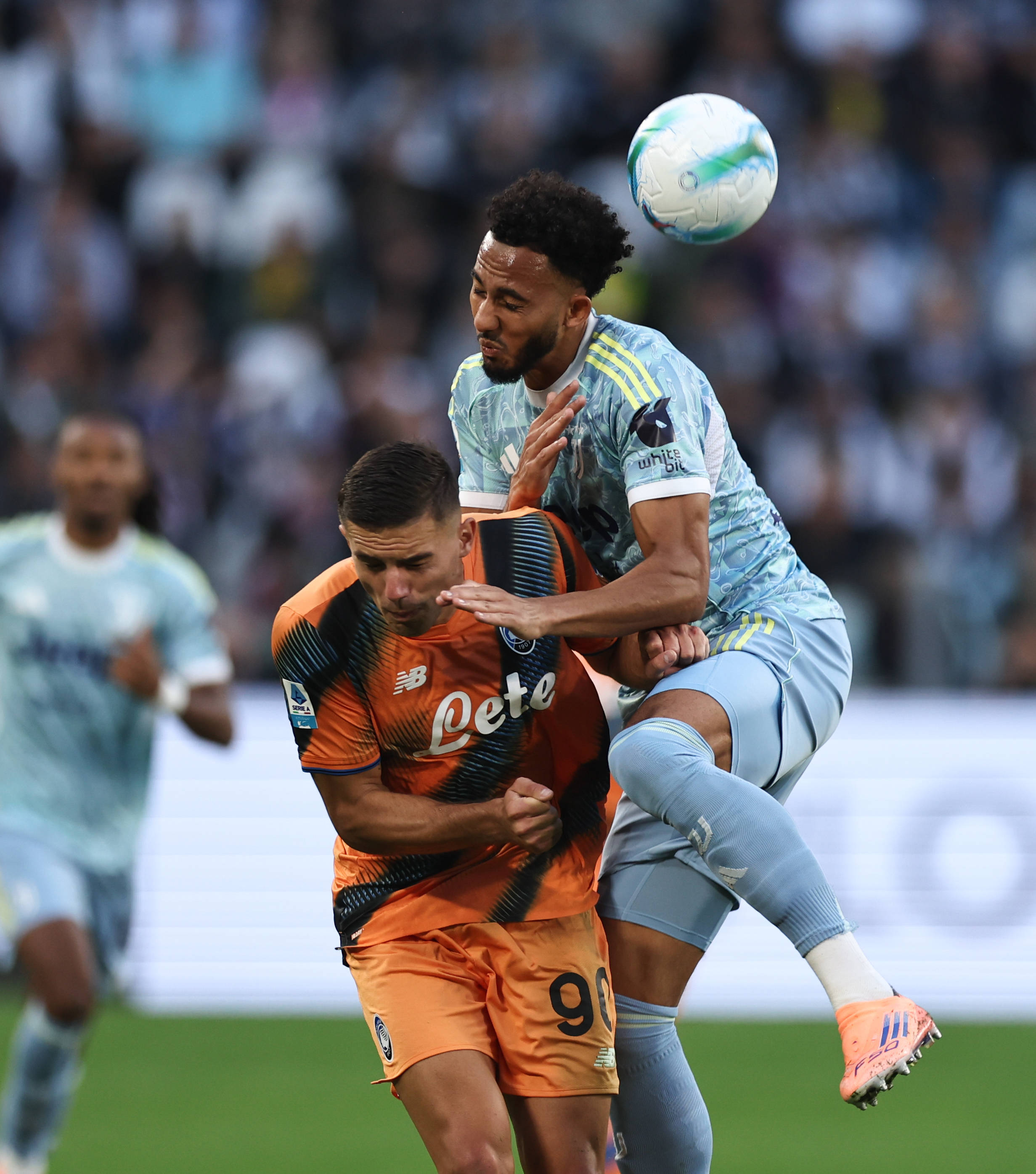 包含意甲窗口期再迎强敌，亚特兰大手感冰凉，主帅态度：球迷炸锅，年轻球员得到机会的词条