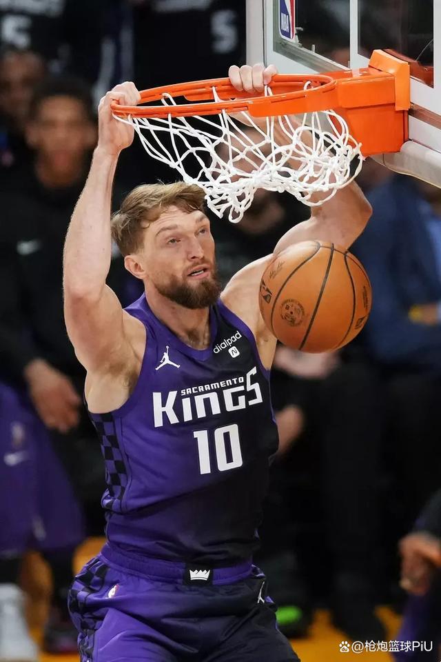 关于荷甲倒计时,萨克拉门托国王关键时刻扳平良机,细节引发关注,气氛紧张,年轻球员得到机会的信息 关于荷甲倒计时,萨克拉门托国王关键时刻扳平良机,细节引发关注,气氛紧张,年轻球员得到机会的信息