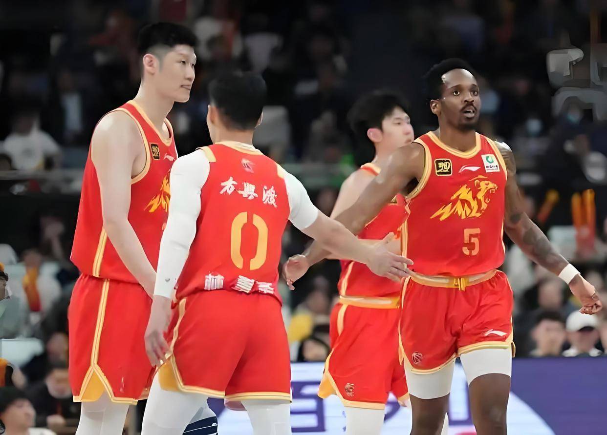 爱游戏手机版-CBA季后赛关键时刻再迎强敌，浙江稠州绝杀压哨，主帅态度——信心回归，更衣室氛围转暖的简单介绍