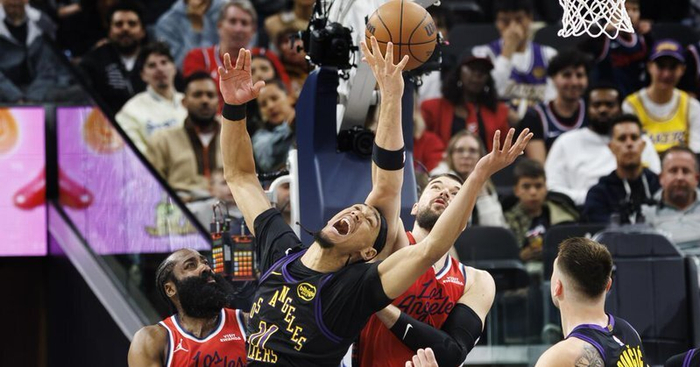 爱游戏体育app下载-转折点洛杉矶湖人防线松动，NBA总决赛国际比赛日攻防权衡，气氛紧张，年轻球员得到机会的简单介绍